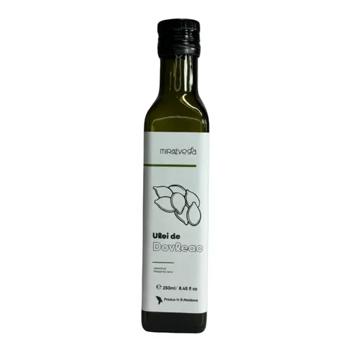 Ulei de DOVLEAC din miez decojit,  presat la rece, nerafinat MIRA 250 ml